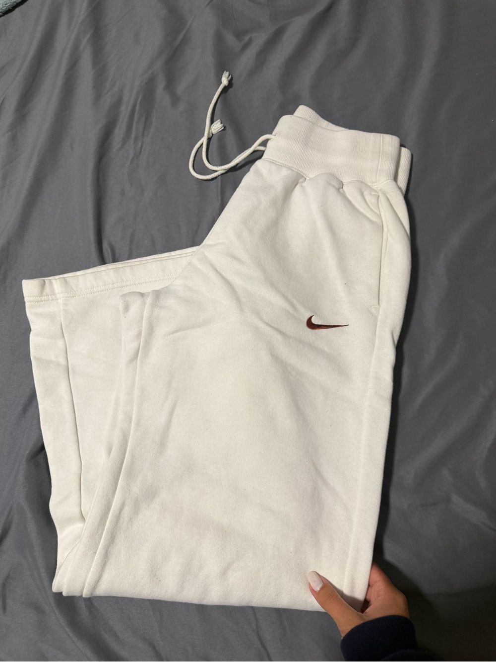 Nike Kids White Sweatpants with Burgundy Swoosh